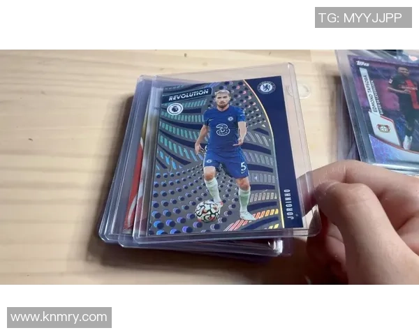 足球球星卡热销收藏价值飙升 各类稀有卡片引发市场新风潮